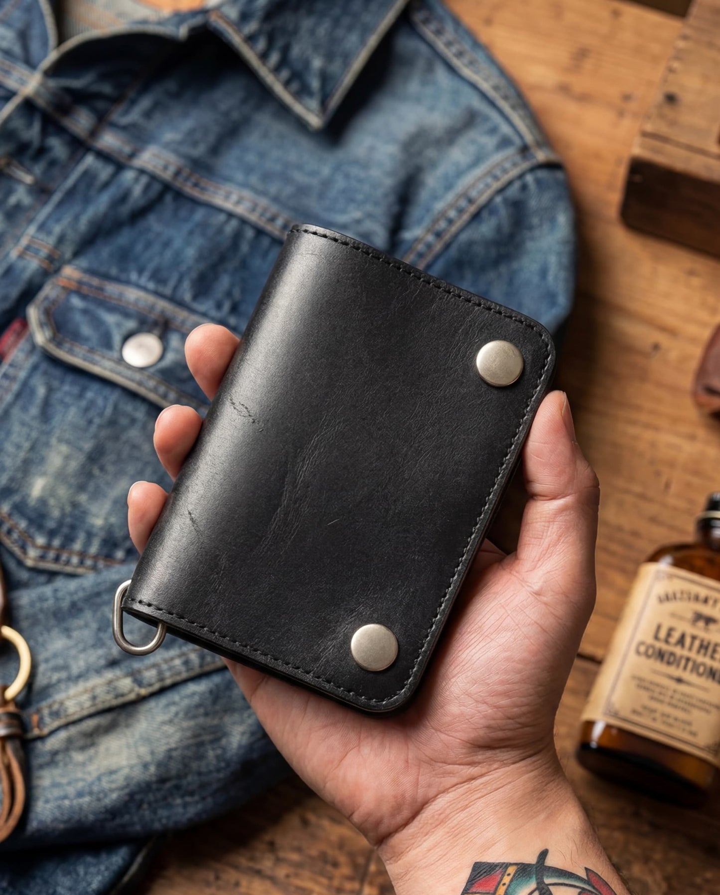 Tracker wallet