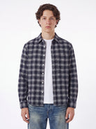 LXPL TEE LS ネイビーチェック 長袖シャツ 着用イメージ