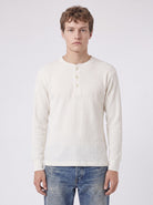 LXPL TEE SN ナチュラル 着用イメージ